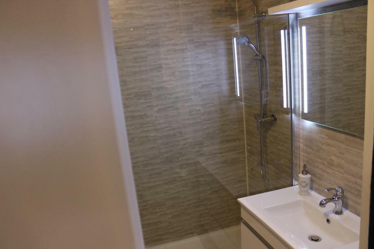 Appartement Place Leclerc Besancon Bagian luar foto